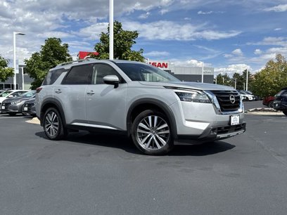 Used 2022 Nissan Pathfinder Platinum w/ Cargo Package