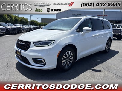 Certified 2021 Chrysler Pacifica Touring-L