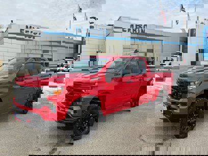 New 2024 Chevrolet Silverado 1500 Custom Trail Boss w/ LPO, Dark Essentials Package
