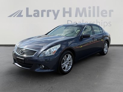 Used 2011 INFINITI G37 Journey w/ Premium Pkg