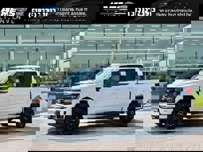 New 2025 Ford F150 XLT w/ Equipment Group 301A Standard