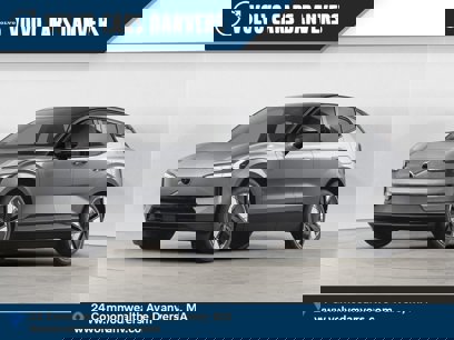 New 2025 Volvo EX30 Plus w/ Protection Package Premier