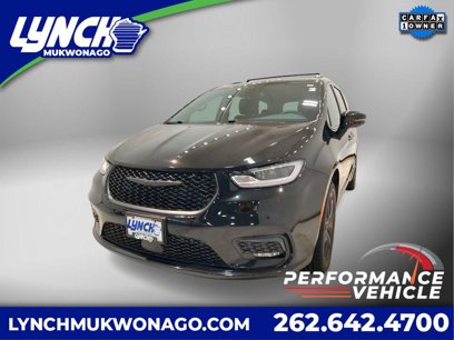 Used 2024 Chrysler Pacifica Touring-L w/ S Appearance Package