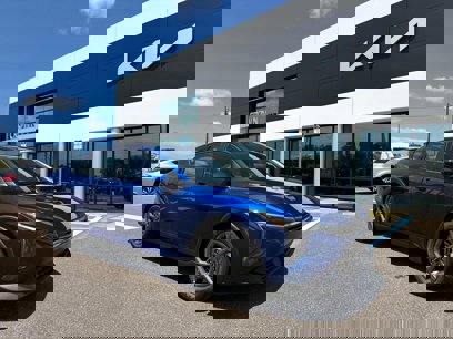 New 2025 Kia K4 LXS