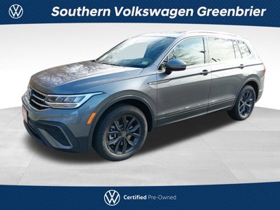 Used 2024 Volkswagen Tiguan SE w/ Panoramic Sunroof Package