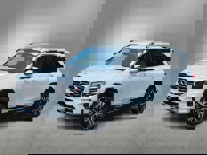 New 2025 Mercedes-Benz GLB 250 4MATIC
