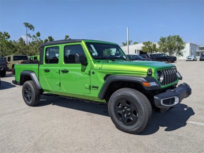 New 2025 Jeep Gladiator Sport