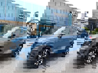 Certified 2023 Volvo XC40 B5 Ultimate
