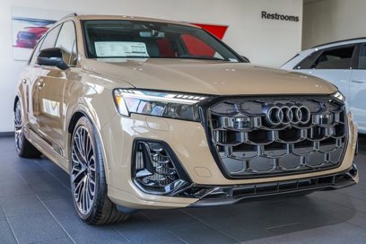 New 2025 Audi SQ7 Prestige