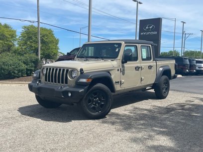 Used 2022 Jeep Gladiator Sport w/ Trailer Tow Package