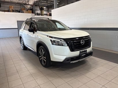 Used 2023 Nissan Pathfinder Platinum