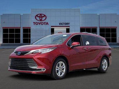 New 2025 Toyota Sienna Limited