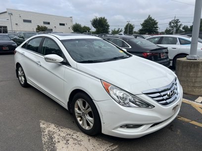 Used 2011 Hyundai Sonata Limited w/ Navigation Pkg 5