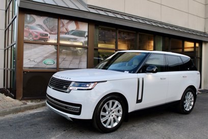 New 2025 Land Rover Range Rover SE