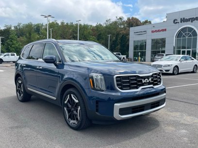 Used 2024 Kia Telluride S w/ S Sunroof Package