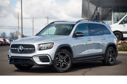 New 2025 Mercedes-Benz GLB 250 4MATIC