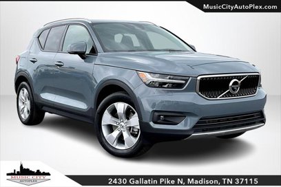 Used 2022 Volvo XC40 T5 Momentum