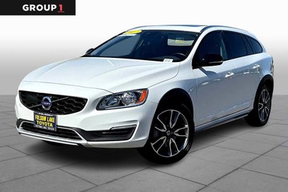 Used 2017 Volvo V60 T5 Cross Country w/ Convenience Package