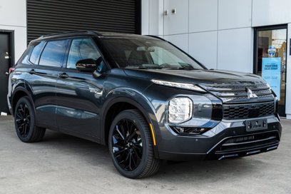 New 2025 Mitsubishi Outlander SEL Black Edition
