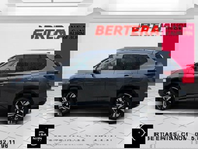 New 2025 Nissan Rogue SL w/ SL Premium Package