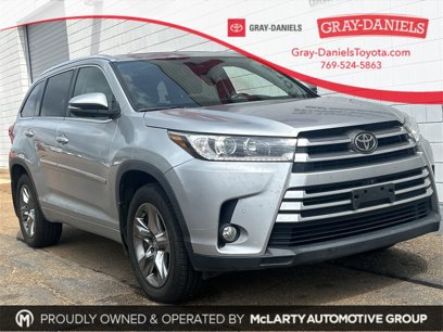 Used 2017 Toyota Highlander Limited Platinum
