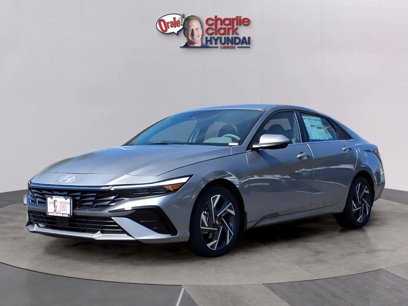 New 2025 Hyundai Elantra SEL