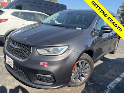 Used 2021 Chrysler Pacifica Touring-L
