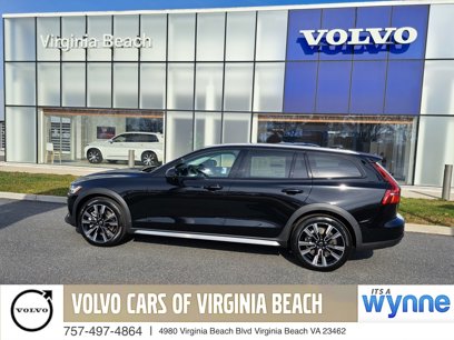 New 2025 Volvo V60 B5 Cross Country Ultra w/ Protection Package Premier