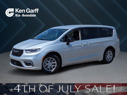 Used 2024 Chrysler Pacifica Touring-L