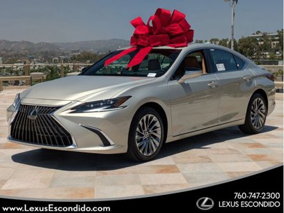 New 2025 Lexus ES 300h w/ Luxury Package