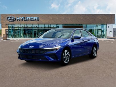 New 2025 Hyundai Elantra SEL