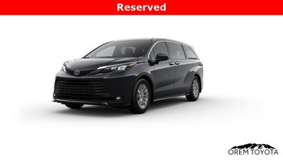New 2025 Toyota Sienna XLE