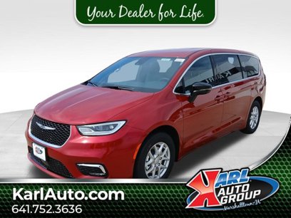 New 2026 Chrysler Pacifica Select