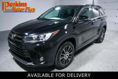 Used 2017 Toyota Highlander SE
