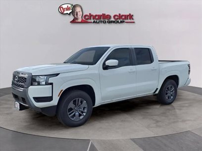 New 2025 Nissan Frontier SV
