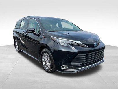 Used 2024 Toyota Sienna XLE