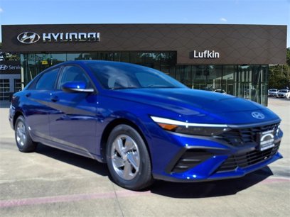 New 2025 Hyundai Elantra SE