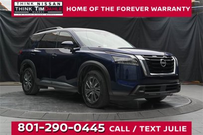 Used 2024 Nissan Pathfinder SV