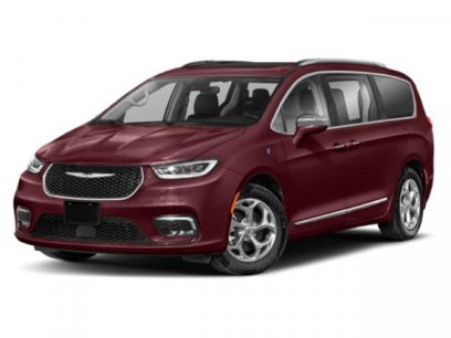 Used 2021 Chrysler Pacifica Limited w/ Uconnect Theater Family Group