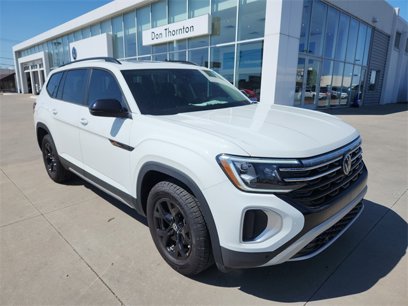 New 2025 Volkswagen Atlas Peak Edition SE