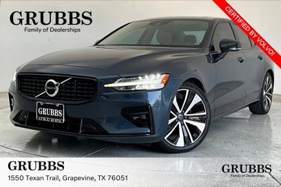 Used 2022 Volvo S60 B5 Momentum w/ Premium Package