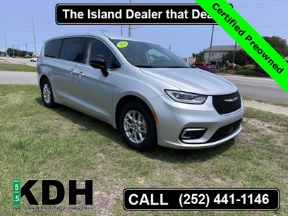 Certified 2024 Chrysler Pacifica Touring-L