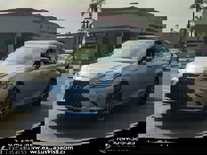 New 2025 Lexus ES 300h w/ Premium Package