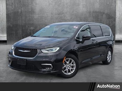 Used 2023 Chrysler Pacifica Touring-L