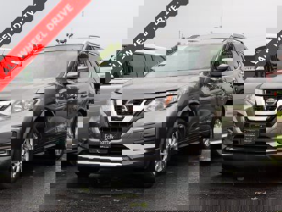 Used 2018 Nissan Rogue SV