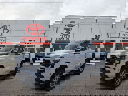 New 2025 Toyota Tacoma SR5