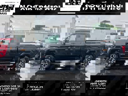 Used 2021 GMC Sierra 2500 AT4 w/ AT4 Premium Plus Package