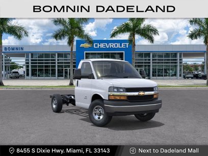 New 2025 Chevrolet Express 3500 w/ Power Convenience Package