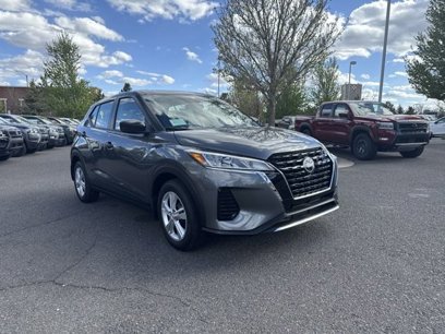 New 2025 Nissan Kicks Play S