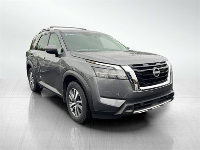 Used 2024 Nissan Pathfinder SL w/ Lighting Package (N92)